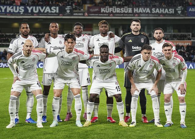 Beşiktaş'ta sakatlık şoku! 1 ay sahalardan uzak kalacak, Galatasaray derbisini kaçıracak