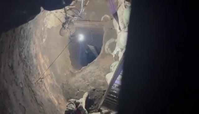 Evinin bahçesine 40 metrelik define kuyusu kazdı