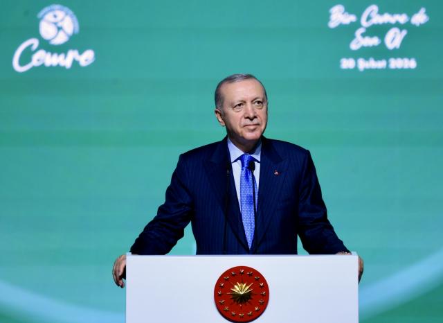 Cumhurbaşkanı Erdoğan: Çöp, çamur ve çukuru biz hallettik 