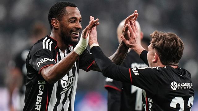 Beşiktaş, Dolmabahçe'de Göztepe'yi farklı mağlup etti