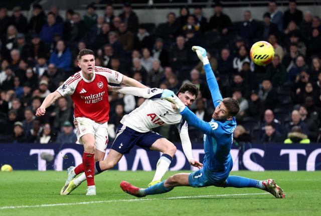 Londra derbisinde Arsenal, Tottenham karşısında farka koştu