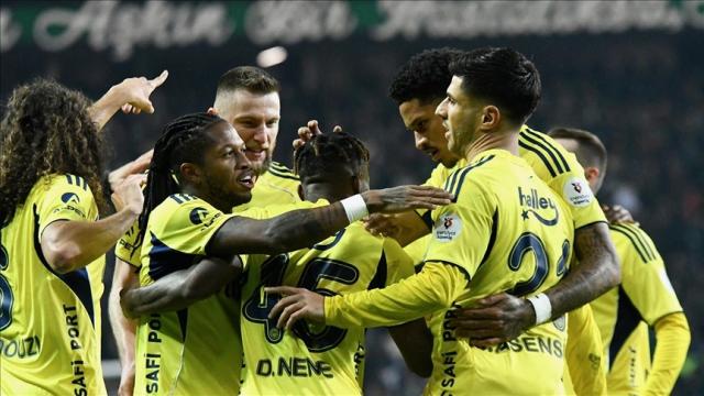 Fenerbahçe-Kasımpaşa maçı ne zaman, saat kaçta ve hangi kanalda? Fenerbahçe galibiyet için sahada