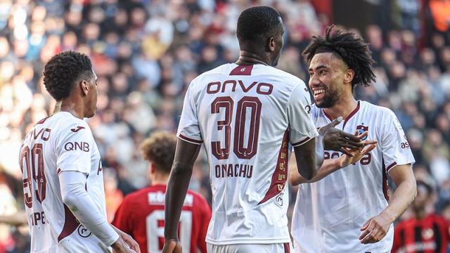 Trabzonspor, Gaziantep'te iki dakikada geri döndü