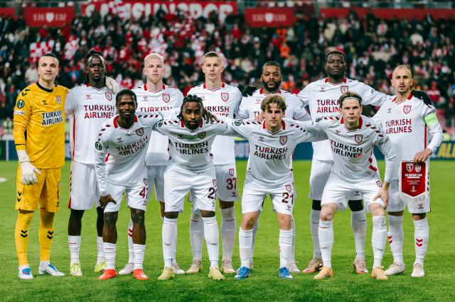 Samsunspor tarih yazmaya devam ediyor, Konferans Ligi'nde son 16'ya kaldı