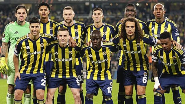 Fenerbahçe'de bir sakatlık şoku daha. Yıldız isim devam edemedi