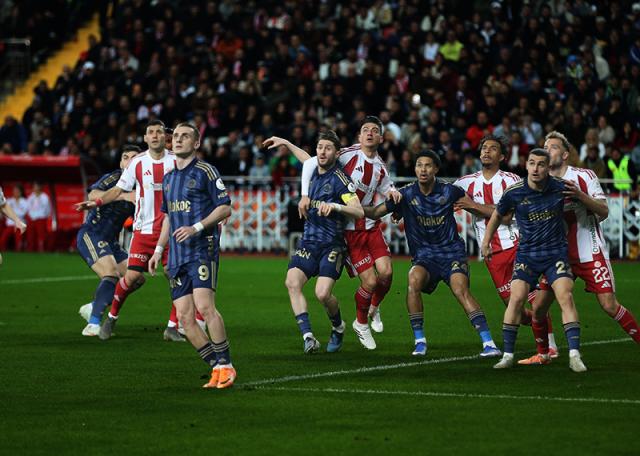 Fenerbahçe, Antalya'da iki puan bıraktı