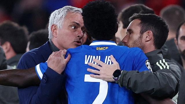 Jose Mourinho, ırkçılık krizini yeniden tetikledi. 