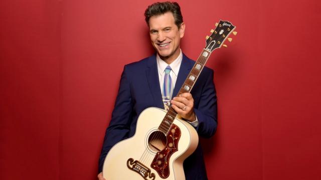 Chris Isaak'ten Türkiye konserleri öncesi mesaj. 