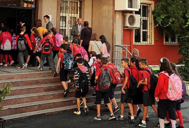 18 milyon öğrenci bugün tatile çıkıyor