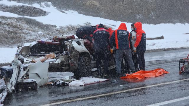 Tatvan'daki feci kazada ölü sayısı 3 oldu. 6 aylık bebek hastanede vefat etti
