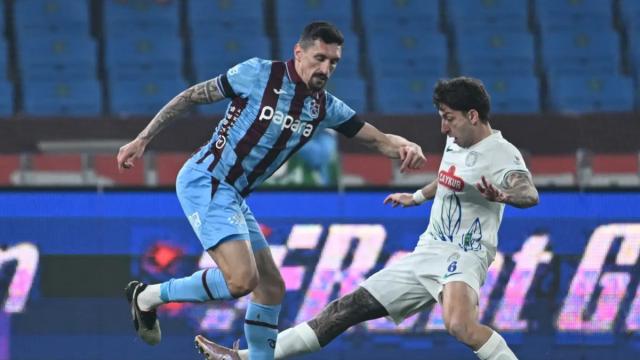 Trabzonspor, Çaykur Rizespor'u tek golle geçti