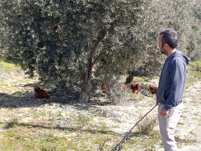 Artan ev kiraları nedeniyle şehirden kaçtı. Köyüne döndü hem üretiyor hem kazanıyor