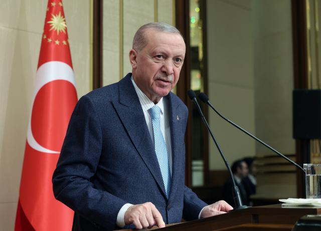 Cumhurbaşkanı Erdoğan: Öğretmene kalkan el geleceğimize kalkmış demektir