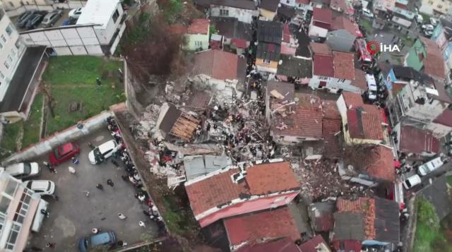 İstanbul Fatih'te iki bina çöktü: 1 ölü, 10 yaralı 