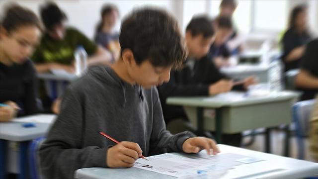 Sınavlarda yeni sistem: 12 şehirde denendi, artık tüm Türkiye'de yapılacak! İşte örnek sorular