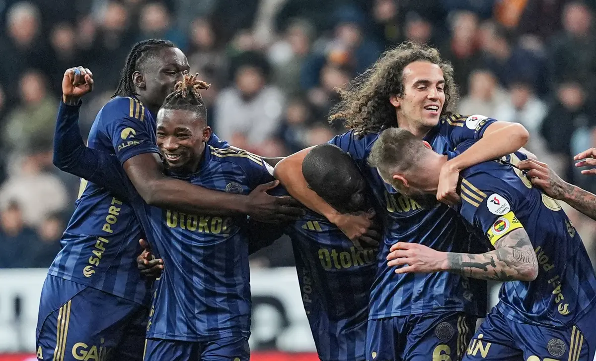 Fenerbahçe, Kayseri'de farklı kazandı