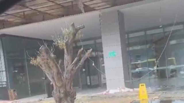 Batman’da sağanak sele neden odu, AVM girişinde tavan çöktü