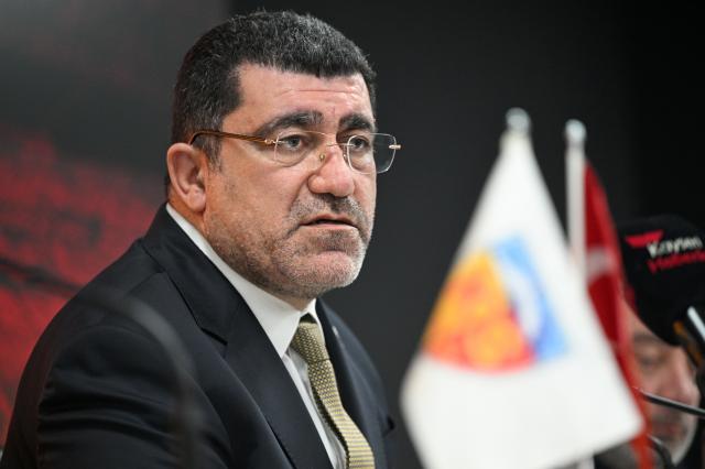 Süper Lig ekibinin başkanından eleştirilere yanıt. 