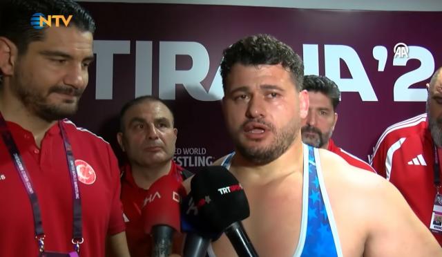 Rakibinin sportmenlik dışı hareketine Rıza Kayaalp: ‘Böyle şeylere gelmeyiz’