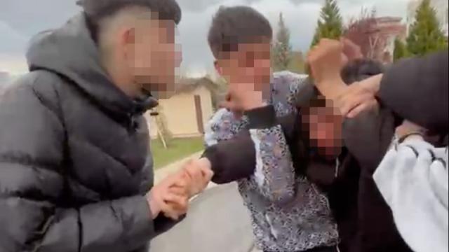 Akran zorbalığı: Darp edip sosyal medyada paylaştılar
